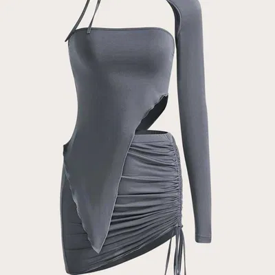 gown